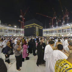 الكعبة من صحن المطاف